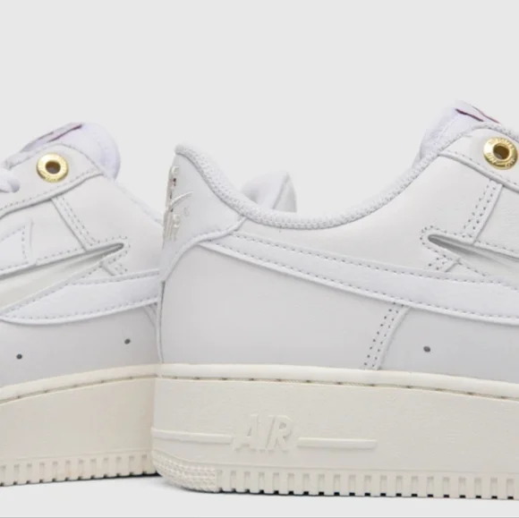 NWT Women's Af1's '07 PRM - Picture 8 of 10